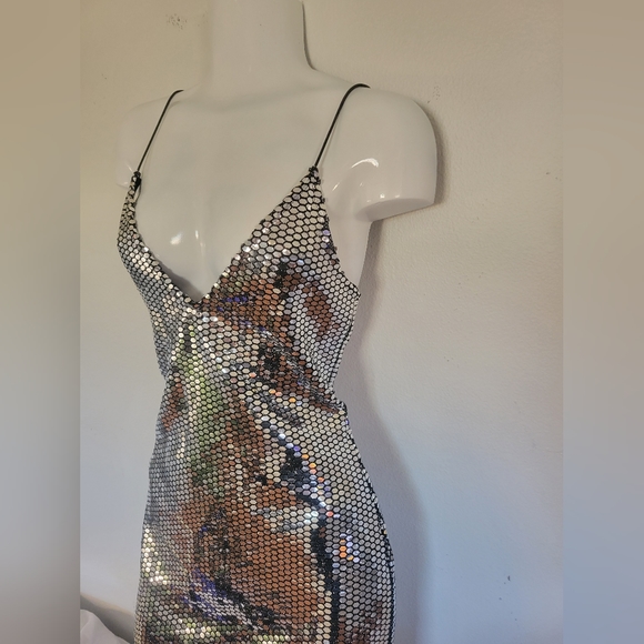 TopShop beautiful sequin dress - Picture 3 of 3